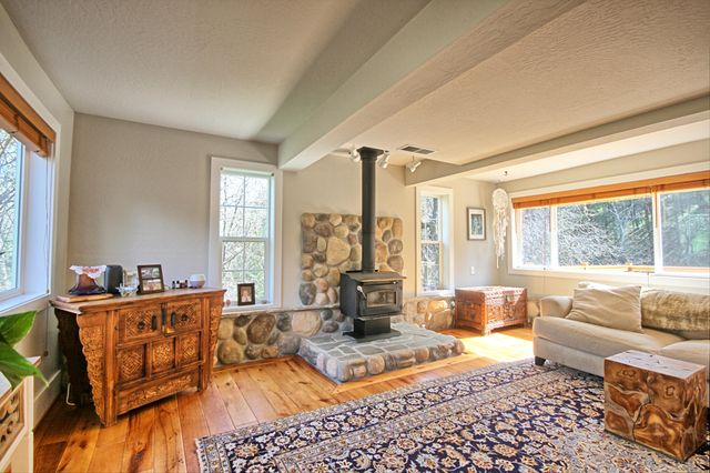 5355 Coleman Creek Road, Medford, OR 97501