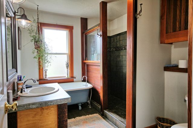 5355 Coleman Creek Road, Medford, OR 97501