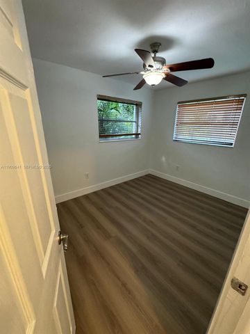 8670 NW 28th Pl ., Sunrise, FL 33322