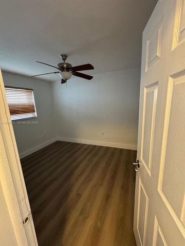 8670 NW 28th Pl ., Sunrise, FL 33322