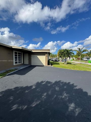 8670 NW 28th Pl ., Sunrise, FL 33322