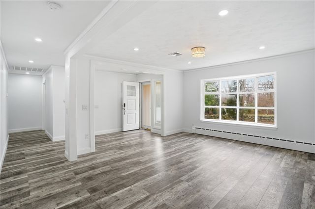 109 Cobble Hill Road, Lincoln, RI 02865