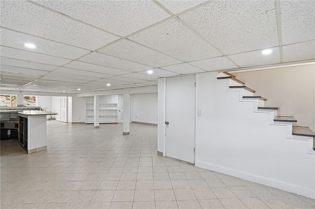 109 Cobble Hill Road, Lincoln, RI 02865