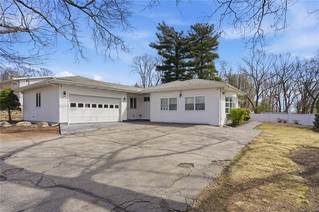 109 Cobble Hill Road, Lincoln, RI 02865