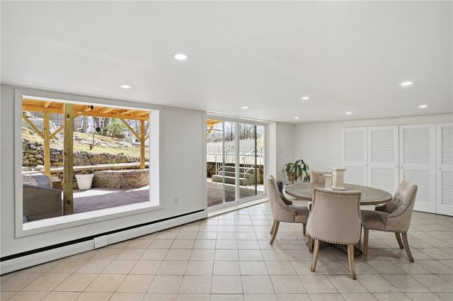 109 Cobble Hill Road, Lincoln, RI 02865