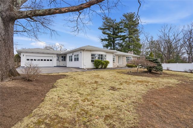 109 Cobble Hill Road, Lincoln, RI 02865
