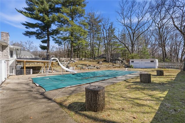 109 Cobble Hill Road, Lincoln, RI 02865