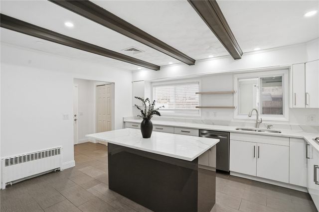 109 Cobble Hill Road, Lincoln, RI 02865