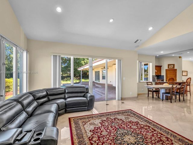 2710 WALKERS WAY, Weston, FL 33331