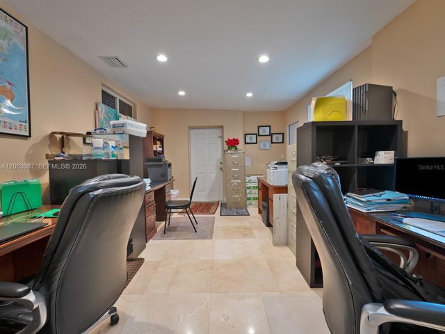 2710 WALKERS WAY, Weston, FL 33331