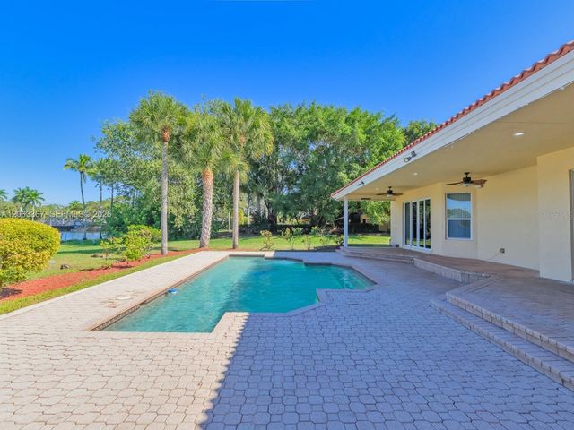 2710 WALKERS WAY, Weston, FL 33331