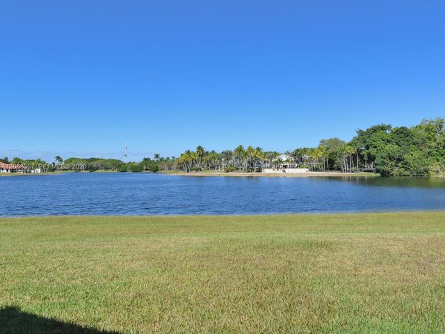 2710 WALKERS WAY, Weston, FL 33331