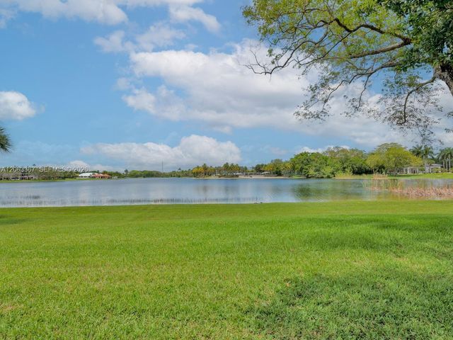 2710 WALKERS WAY, Weston, FL 33331