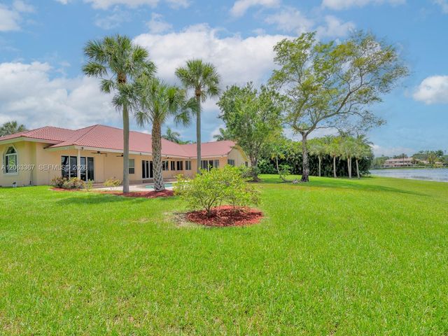 2710 WALKERS WAY, Weston, FL 33331