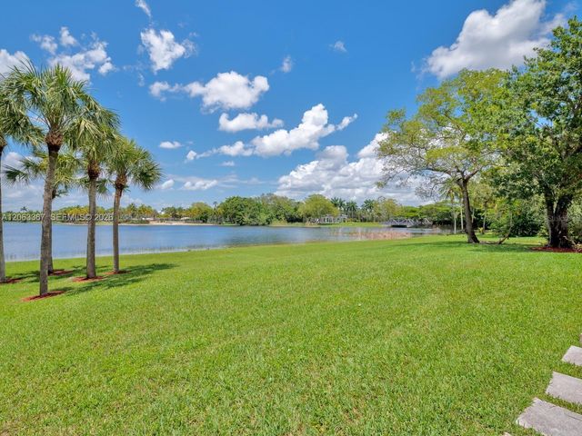 2710 WALKERS WAY, Weston, FL 33331
