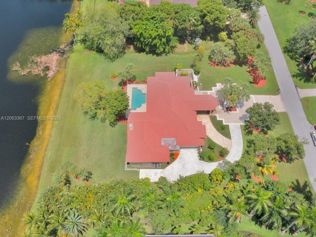 2710 WALKERS WAY, Weston, FL 33331