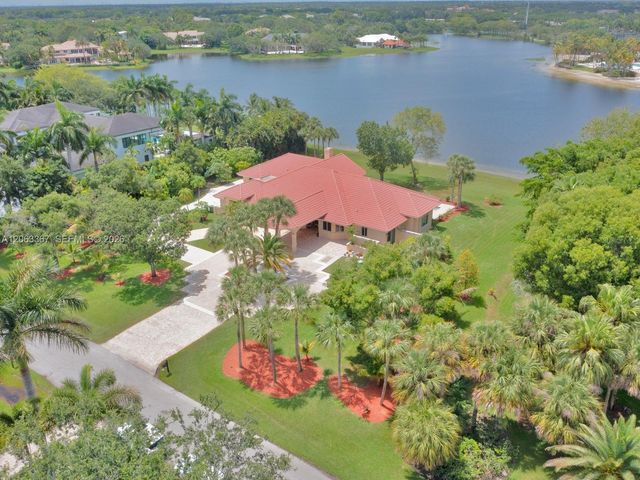 2710 WALKERS WAY, Weston, FL 33331