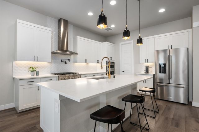 204 Roseleaf CT, Liberty Hill, TX 78642
