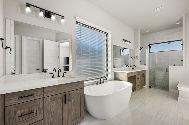 204 Roseleaf CT, Liberty Hill, TX 78642