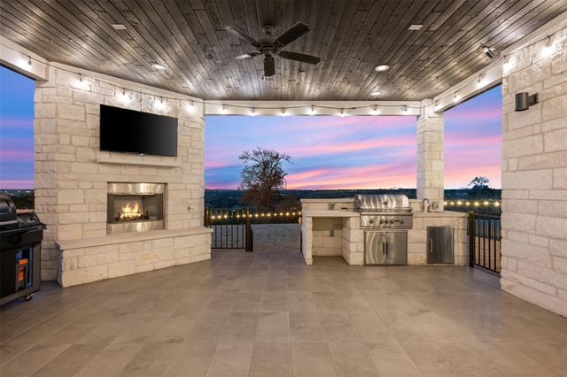 204 Roseleaf CT, Liberty Hill, TX 78642