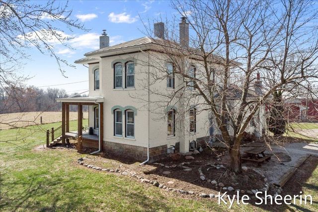 1648 S Johnson Road, Saranac, MI 48881