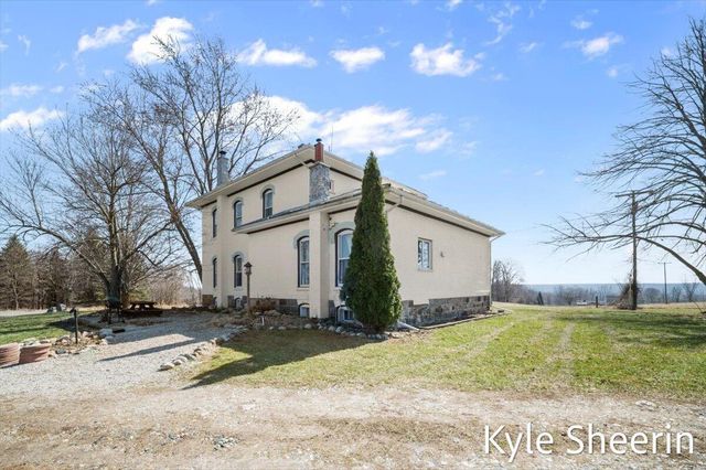 1648 S Johnson Road, Saranac, MI 48881
