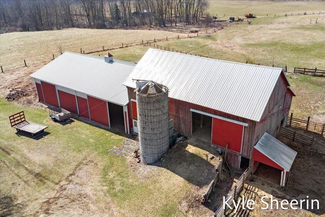 1648 S Johnson Road, Saranac, MI 48881
