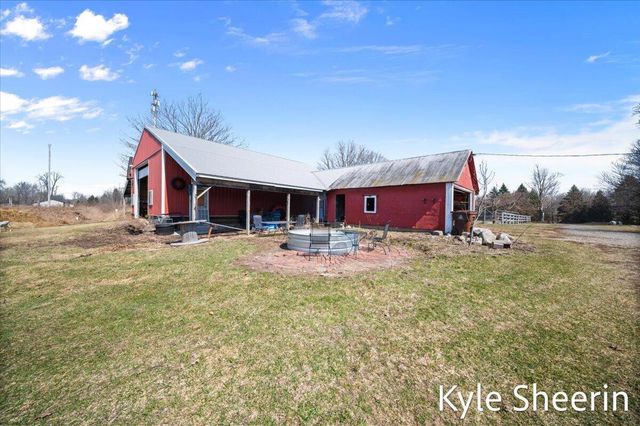 1648 S Johnson Road, Saranac, MI 48881