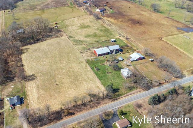 1648 S Johnson Road, Saranac, MI 48881