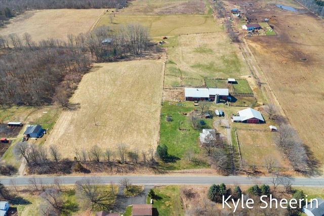 1648 S Johnson Road, Saranac, MI 48881
