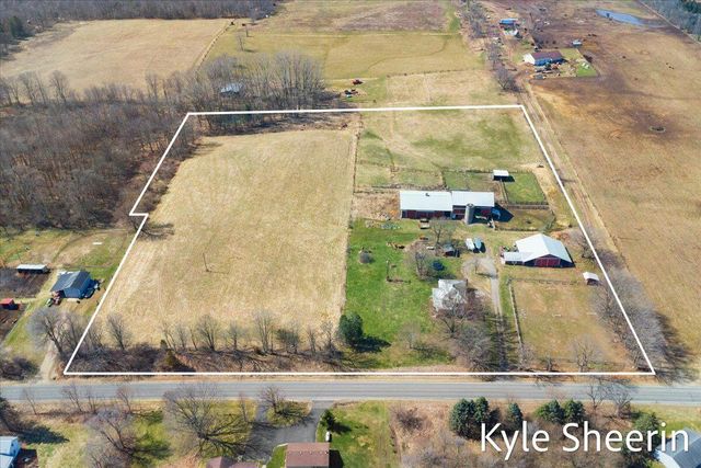 1648 S Johnson Road, Saranac, MI 48881