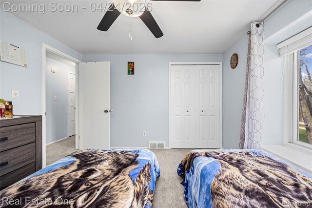 29888 City Center Drive 4, Warren, MI 48093