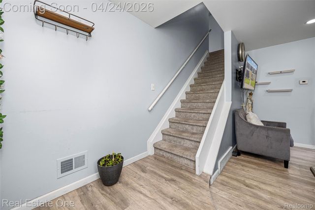 29888 City Center Drive 4, Warren, MI 48093