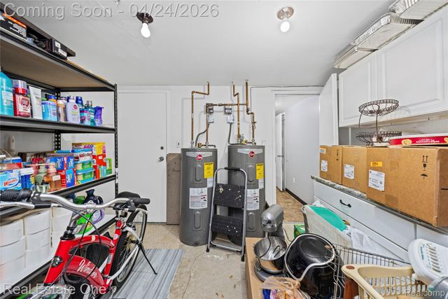 29888 City Center Drive 4, Warren, MI 48093