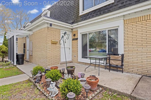 29888 City Center Drive 4, Warren, MI 48093