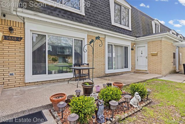 29888 City Center Drive 4, Warren, MI 48093