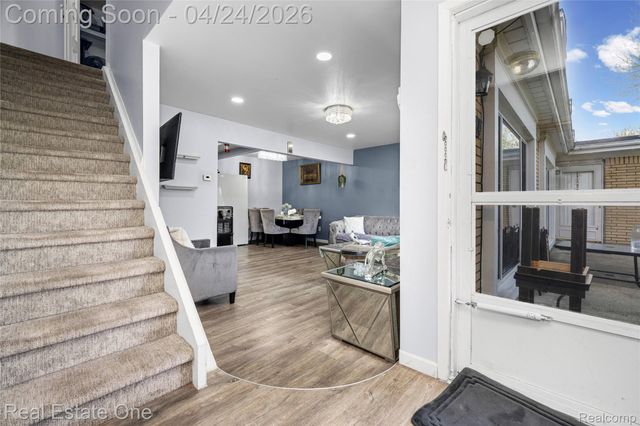 29888 City Center Drive 4, Warren, MI 48093