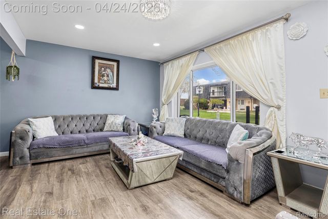 29888 City Center Drive 4, Warren, MI 48093