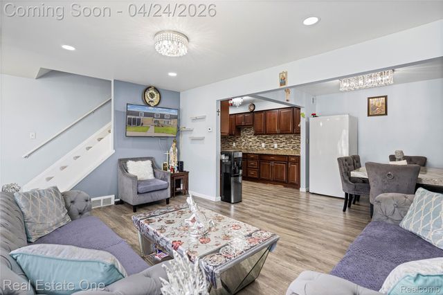29888 City Center Drive 4, Warren, MI 48093