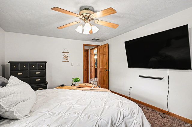 304 S Franklin Street, Mentone, IN 46539