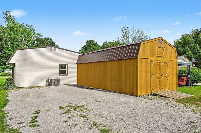 304 S Franklin Street, Mentone, IN 46539