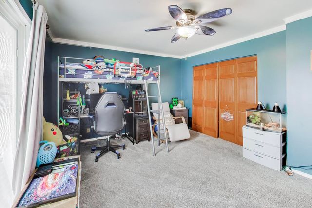 1323 Cottonwood Lane, Crystal Lake, IL 60014