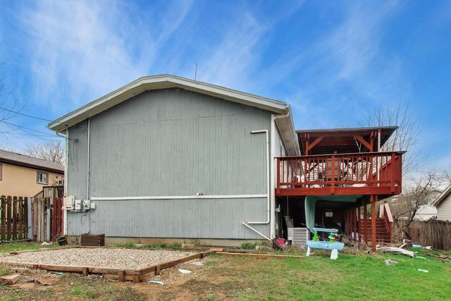 1323 Cottonwood Lane, Crystal Lake, IL 60014