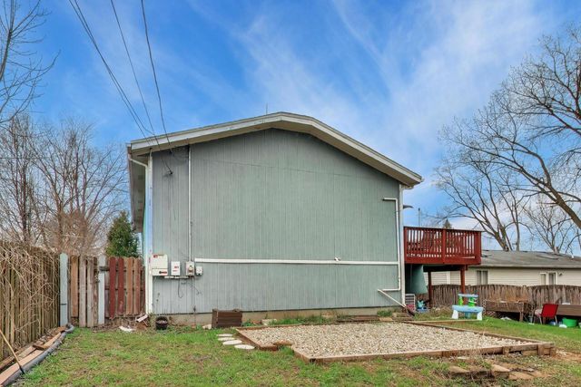 1323 Cottonwood Lane, Crystal Lake, IL 60014