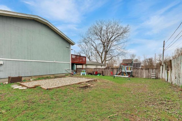 1323 Cottonwood Lane, Crystal Lake, IL 60014