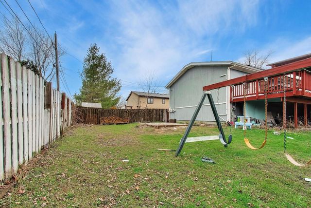 1323 Cottonwood Lane, Crystal Lake, IL 60014