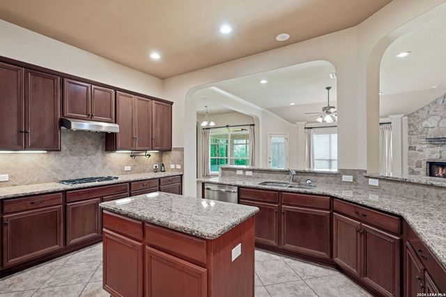 238 HAMBURG AVE, New Braunfels, TX 78132