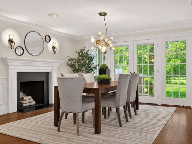 12 Winding River Cir, Wellesley, MA 02482
