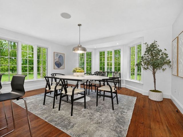 12 Winding River Cir, Wellesley, MA 02482