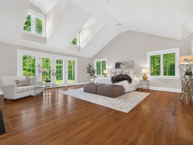 12 Winding River Cir, Wellesley, MA 02482